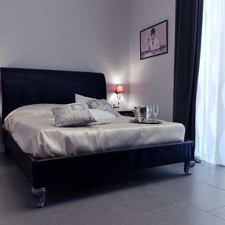 Bed and Breakfast Chiaia Roof à Naples Extérieur photo
