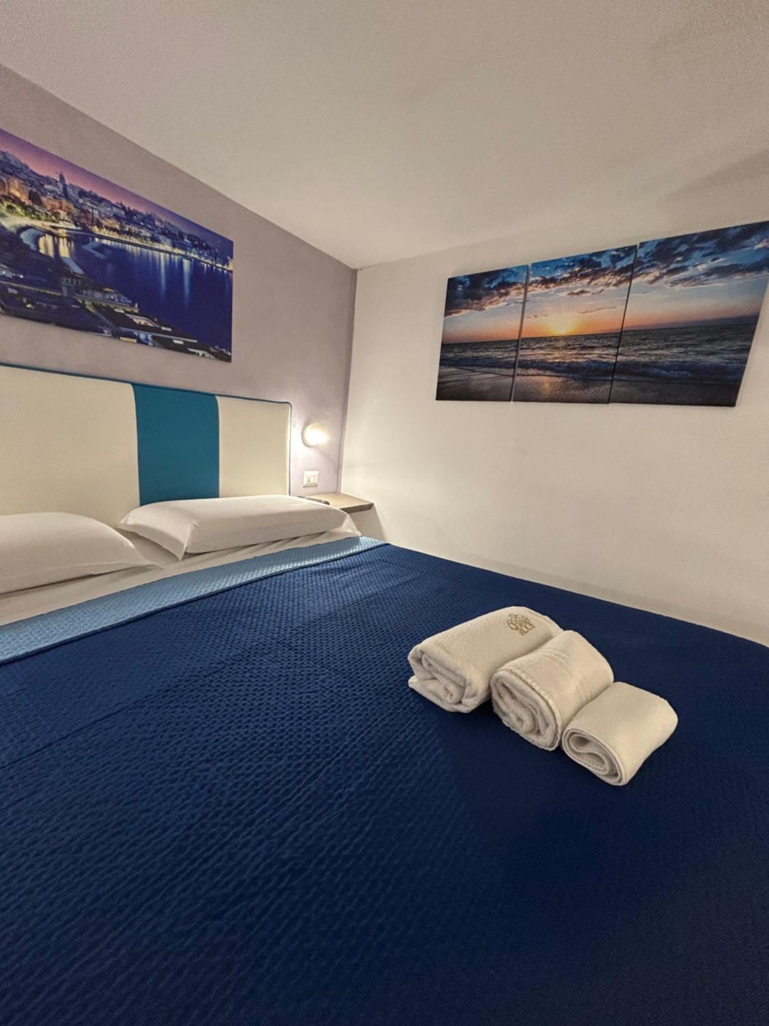 Bed and Breakfast Chiaia Roof à Naples Extérieur photo