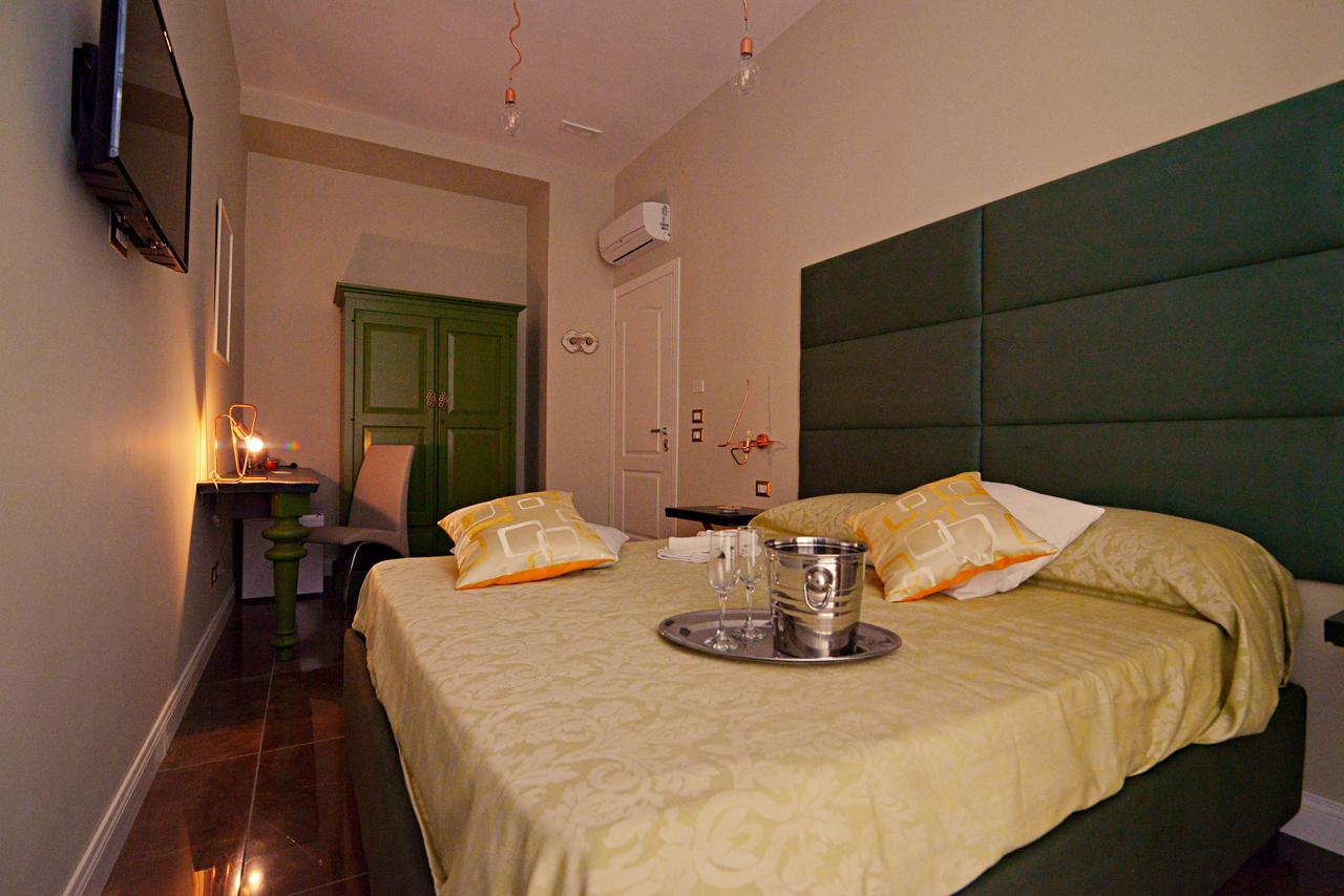 Bed and Breakfast Chiaia Roof à Naples Extérieur photo
